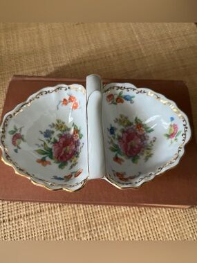 Noritake White Porcelain Dish with Gold Trim